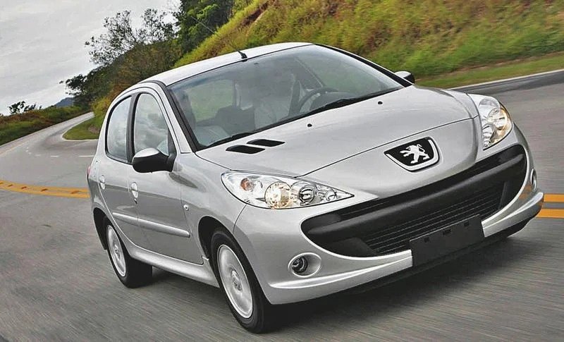 Peugeot 207 1.4 estiloso e acessível