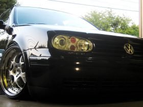 volkswagem-golf-rebaixado-roda-aro-19