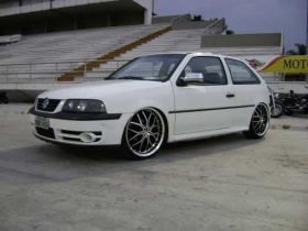 gol-branco-g3-rebaixado-socado-roda-aro