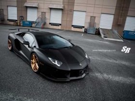 Lamborghini-Aventador