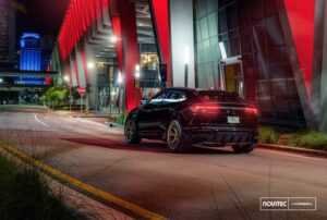 Lamborghini-Urus-rebaixada-preta-fotos