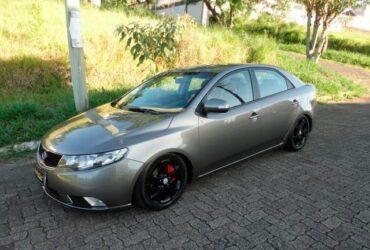 kia-cerato-rebaixado