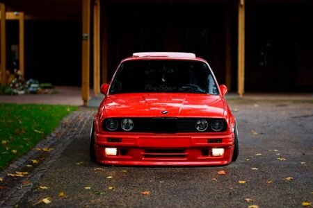 BMW E30 Touring Rebaixada - Only Cars