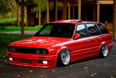 bmw-serie-3-e30-touring-rebaixada-vermelha