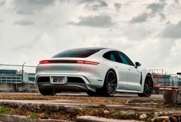 porsche-taycan-rebaixado-branco