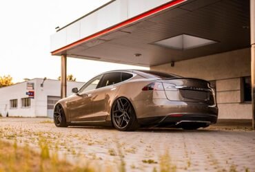 tesla-model-s-rebaixado