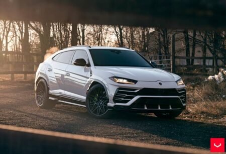 Lamborghini Urus rebaixado rodas Vossen aro 23 - Only Cars