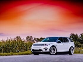 Land-Rover-Discovery-Sport-rebaixado-branco