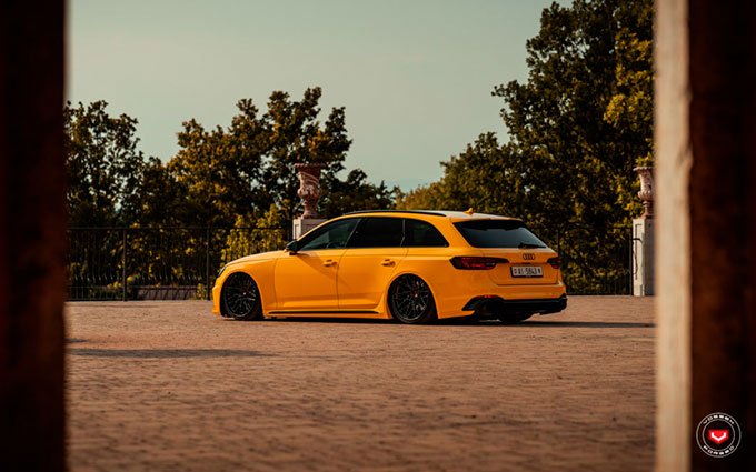 Audi-RS4-B9-avant-rebaixado-amarelo