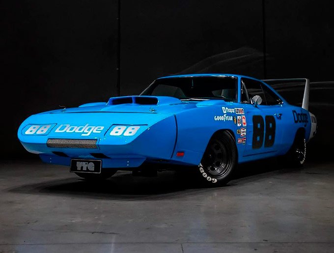 Dodge-Charger-Daytona-nascar-1970