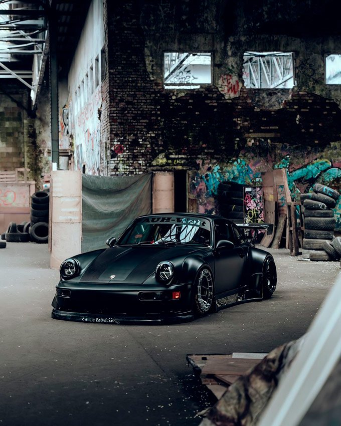 Bagged / Slammed Porsche