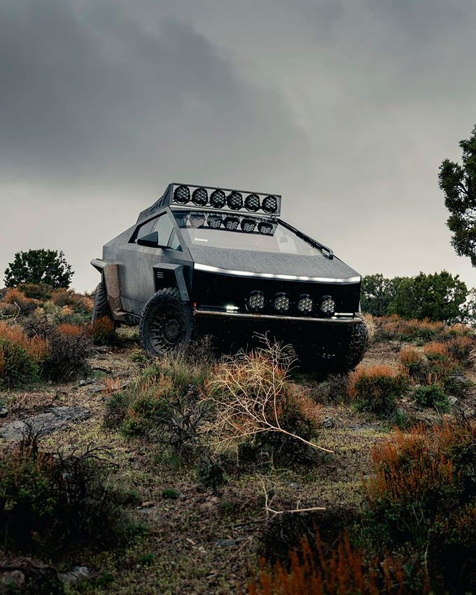 Tesla Cybertruck Off-Road 