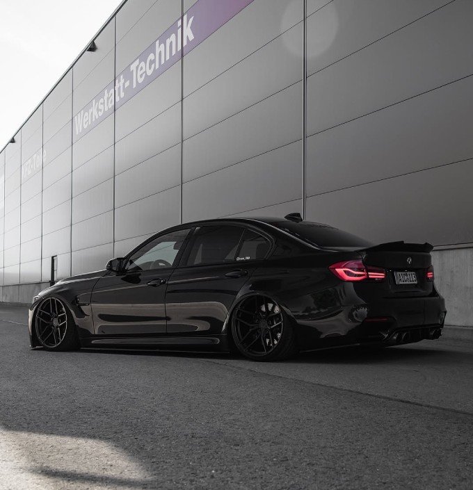 bmw-m3-preta-rebaixada