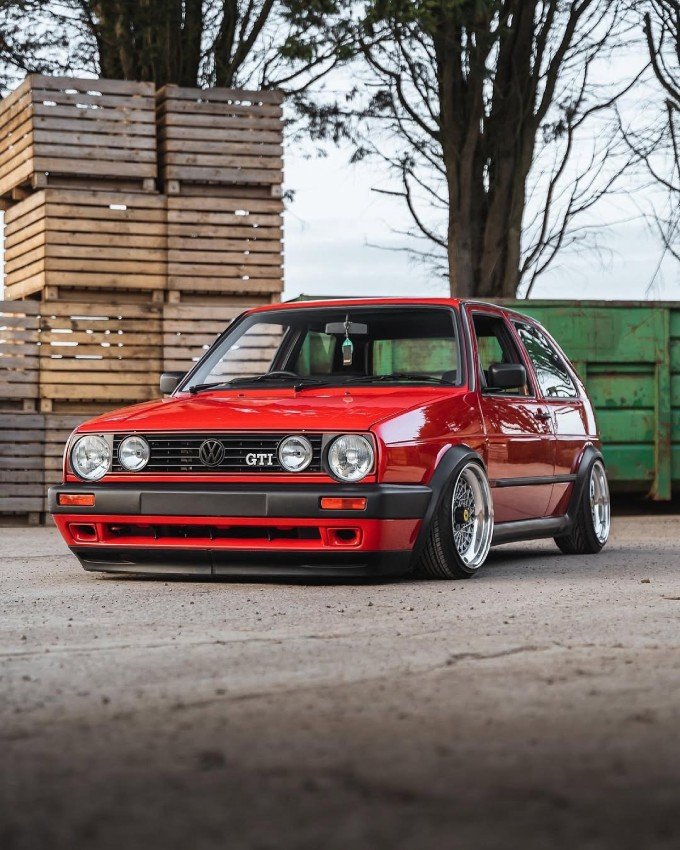 slammed-vw-golf-mk2-gti