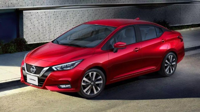 Nissan Versa Uber 2025