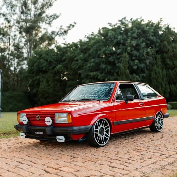 Gol GT vermelho turbo rebaixado