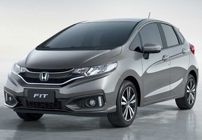 Honda Fit prata usado confiável como primeiro carro