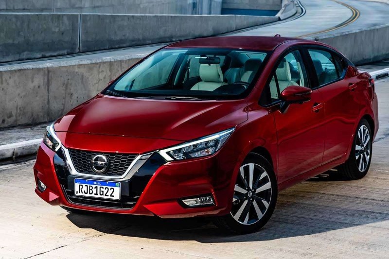 Nissan Versa econômico 2025