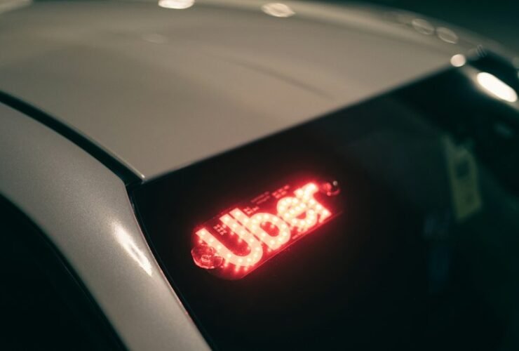 placa-iluminada-uber-carro-alugado