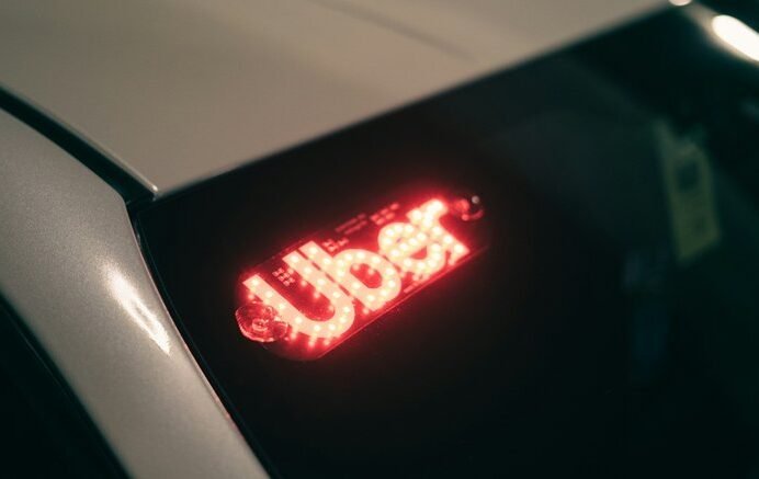 placa-iluminada-uber-carro-alugado