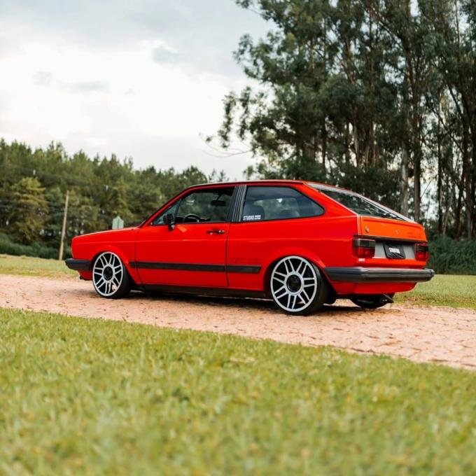 Gol GT 1986 rebaixado lateral