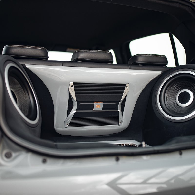 VW Up com bancos Sparco R333 esportivos