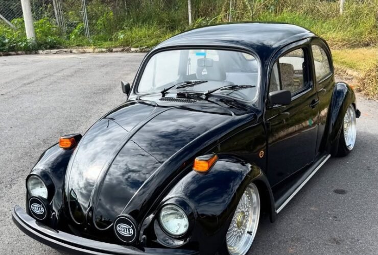 fusca-itamar-rebaixado-preto-rodas-bbs