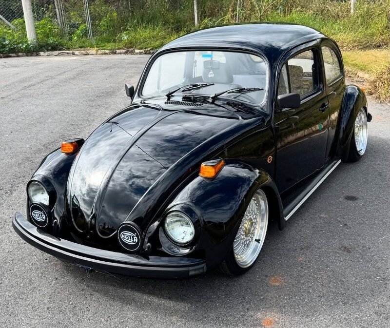 fusca-itamar-rebaixado-preto-rodas-bbs
