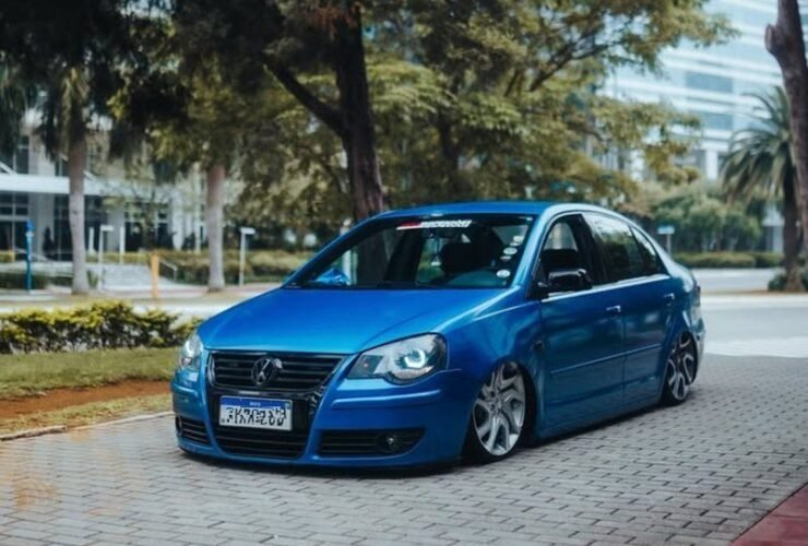 vw-polo-sedan-rebaixado-frente-baixa-dianteira-foto