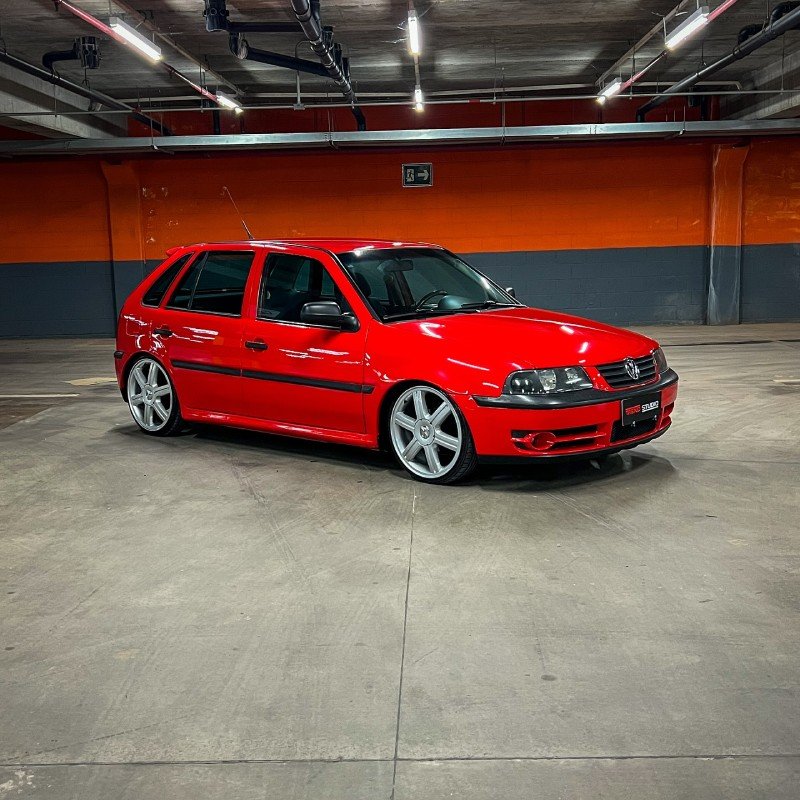 Gol G3 vermelho rebaixado com rodas aro 17