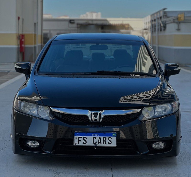 Frente do Honda Civic G8 rebaixado
