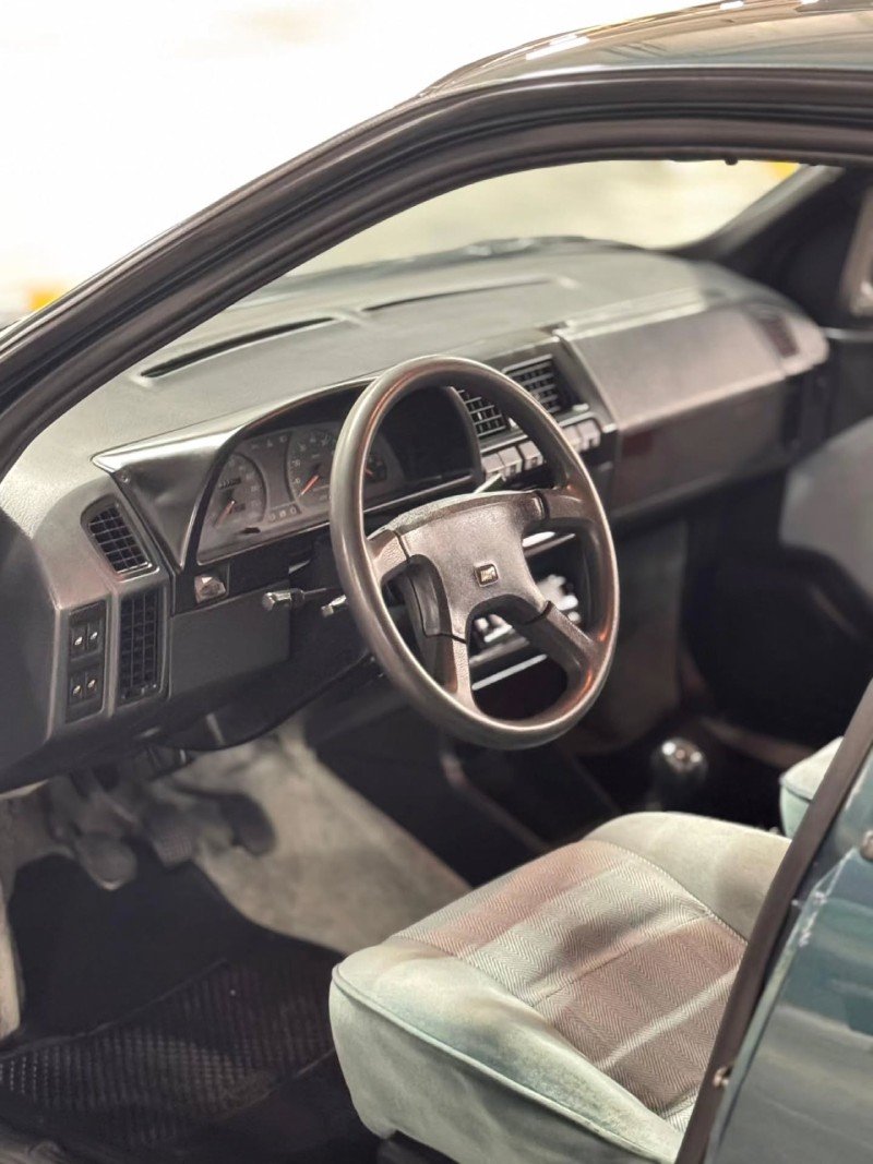 Interior original do Fiat Tempra 1992
