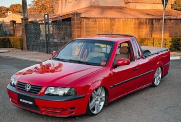 Saveiro G3 vermelha rebaixada com rodas Long Beach aro 18