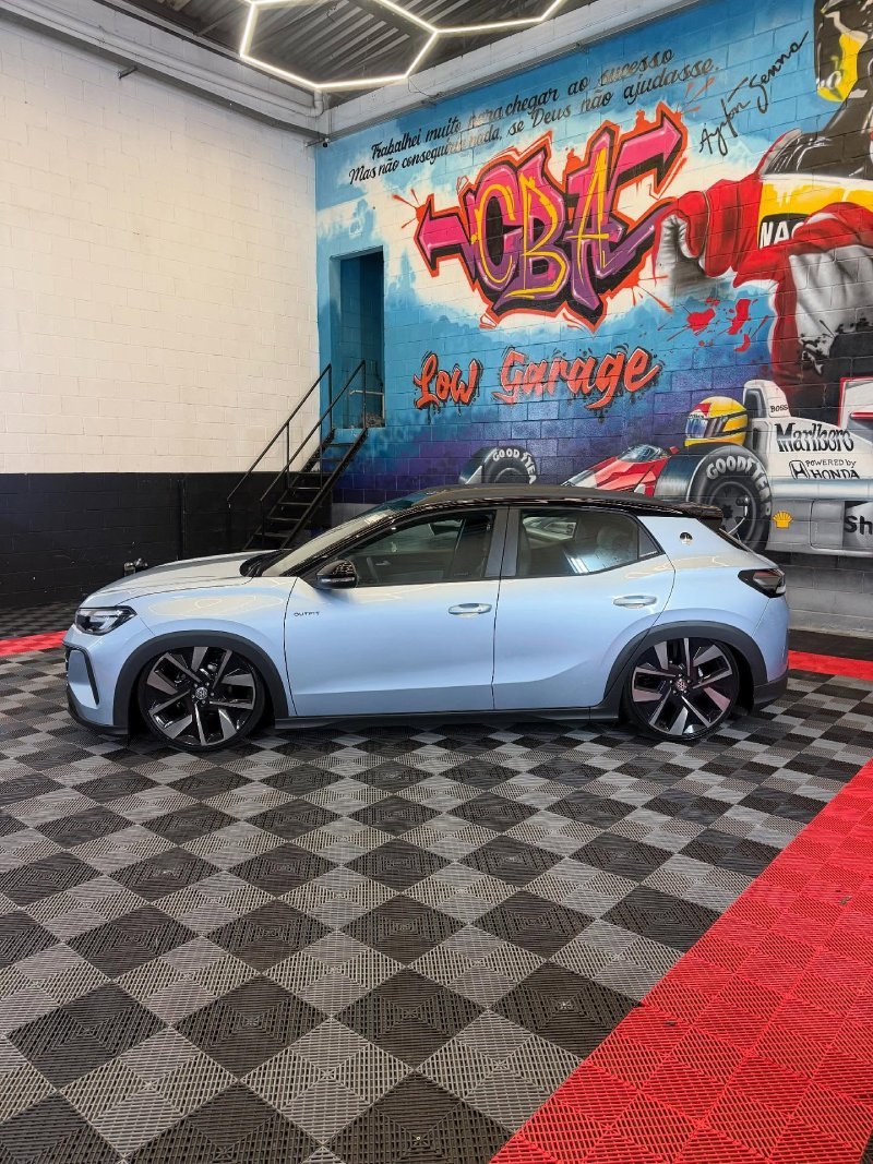 VW Tera 2026 rebaixado em perfil frontal destacando grade e faróis LED