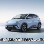 BYD Dolphin Mini 2026 azul visto de três quartos — avaliação do modelo no Brasil