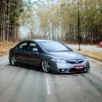 Honda New Civic G8 rebaixado com rodas Volcano New Strong aro 20 cinza