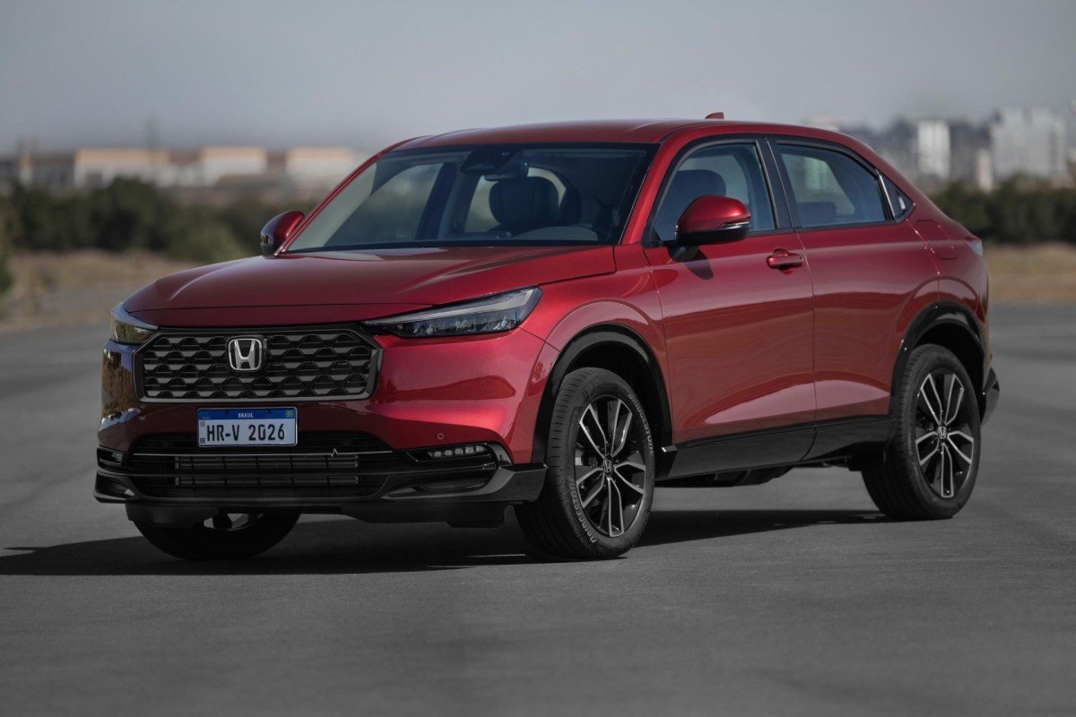 Honda HR-V Touring 2026 visto de três quartos — capa da avaliação em vídeo