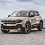 Jeep Avenger 2026 branco visto de três quartos — avaliação em vídeo