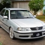 Gol G3 2001 prata rebaixado com rodas Evidence aro 18