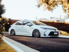 Toyota Corolla rebaixado com rodas Volcano Atlanta aro 20