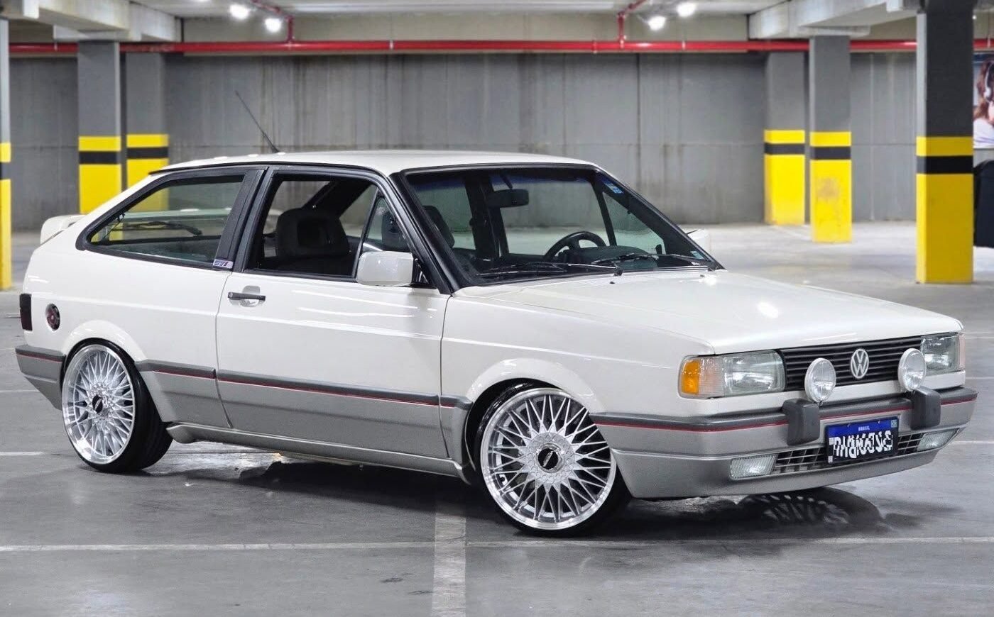 Gol GTI 1993 Branco Nacar rebaixado com rodas Vitória Balina aro 17