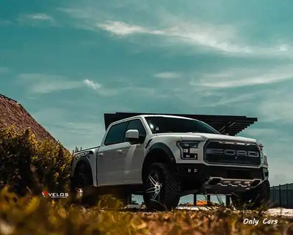 Ford Raptor F-150 fotos