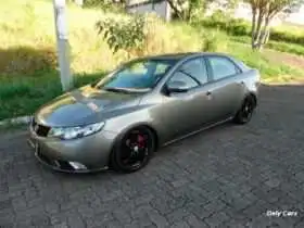 kia-cerato-rebaixado