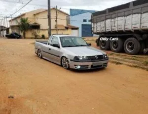 saveiro-g3-prata-rebaixada saveiro-g3-prata-rebaixada