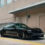 porsche-taycan-rebaixada-preta