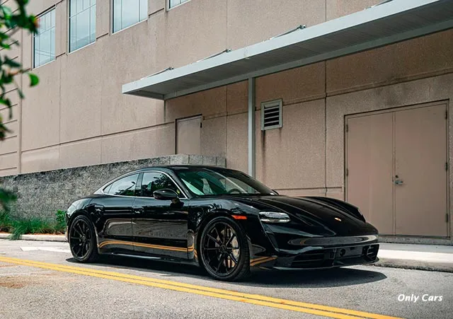 porsche-taycan-rebaixada-preta