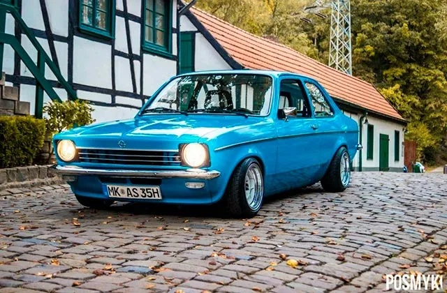 chevette-azul-antigo