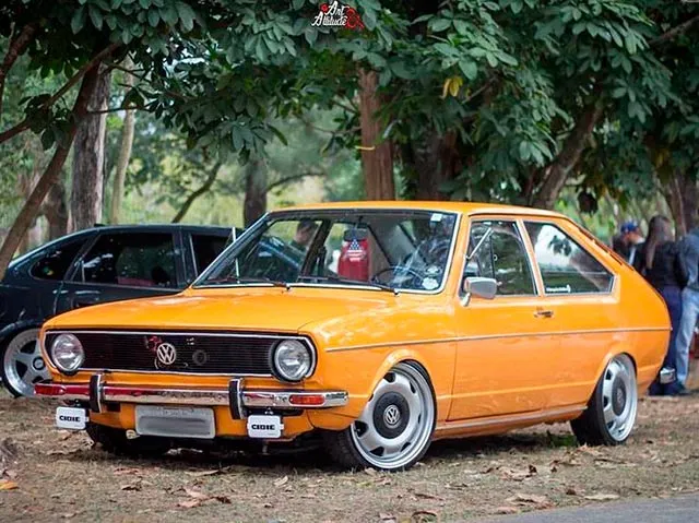 Vw-Passat-Antigo-rebaixado-rodas-de-ferro-t5