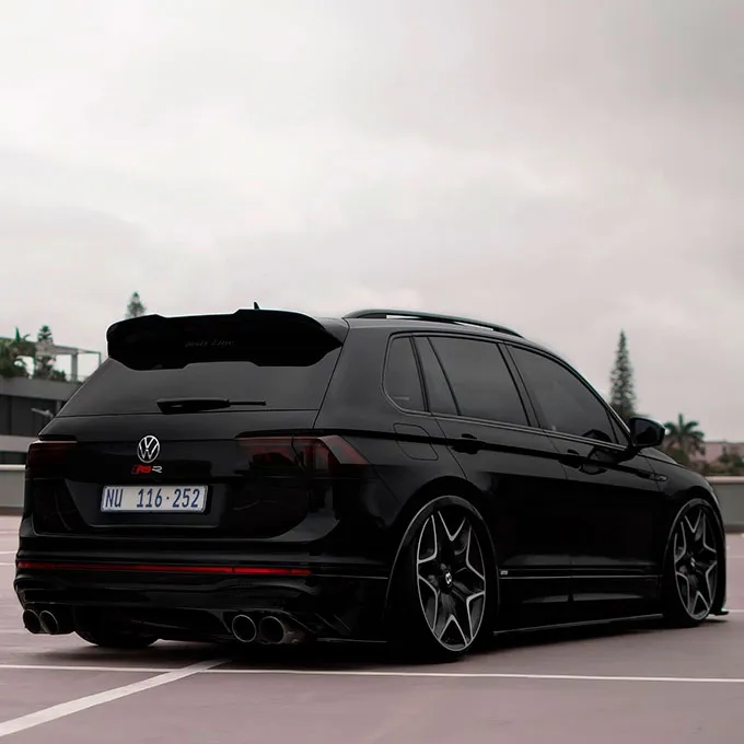 vw-tiguan-preta-rebaixada