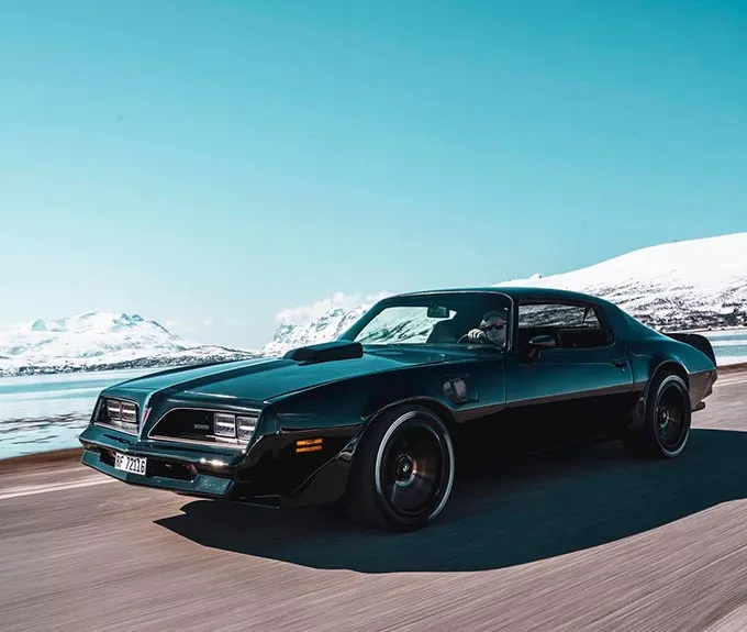 pontiac-rebaixado-preto